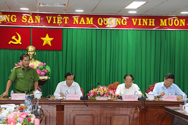 Phó Bí thư Thường trực Thành ủy làm việc với Cảnh sát PC&CC thành phố